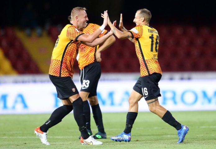 Due giornate al centrocampista dell'Ascoli, una per i giocatori di Benevento e Vicenza. Grifo senza preparatore dei portieri 