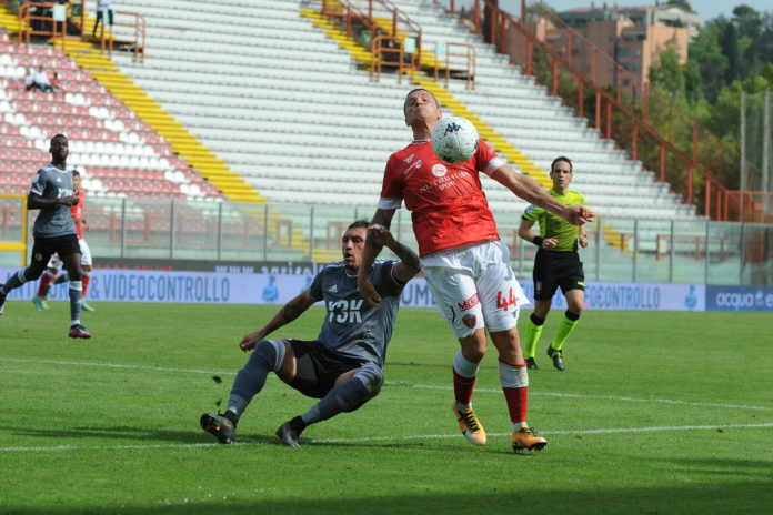 Contro l'Alessandria non convincono alcune scelte del tecnico toscano. E bisogna tornare indietro di 30 anni per trovare un avvio casalingo così negativo. Fascia a Curado un'umiliazione per Rosi