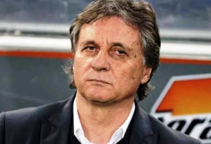 La moglie dell'ex tecnico del Perugia cade dal balcone e muore sul colpo 