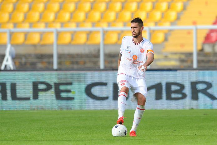 Per i rossoblù squalifiche ad un dirigente e a Kargbo. Il Grifo raccoglie solo un'ammonizione ad Angella oltre allo stop di un operatore sanitario