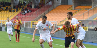 Squadra solida ma in difficoltà in fase di costruzione. Difesa brava anche se non come altre volte, male Segre e gli attaccanti 