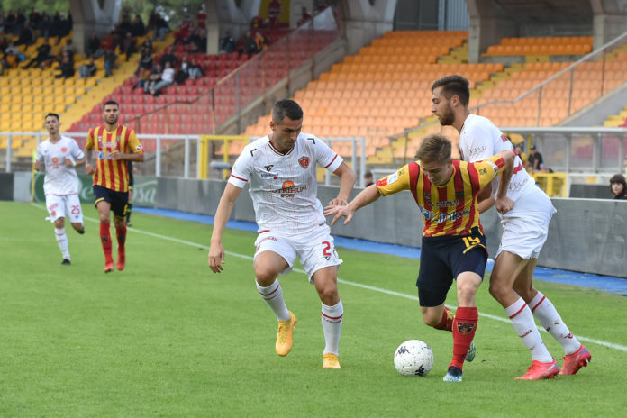 Squadra solida ma in difficoltà in fase di costruzione. Difesa brava anche se non come altre volte, male Segre e gli attaccanti 