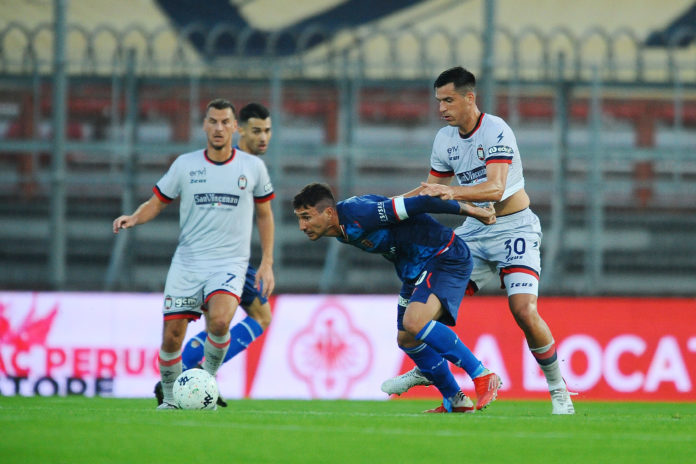 A coadiuvarlo gli assistenti Stefano Liberti di Pisa e Gabriele Nuzzi di Valdarno. Quarto ufficiale sarà Fabio Pirrotta della sezione di Barcellona Pozzo di Gotto. Al Var Giovanni Ayroldi di Molfetta, AVAR Emanuele Prenna di Molfetta.