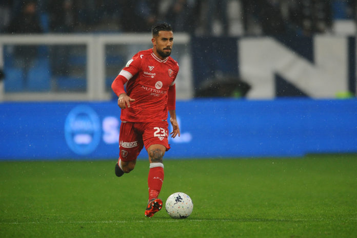 L'argentino torna al centro della difesa, l'esterno sarà il 