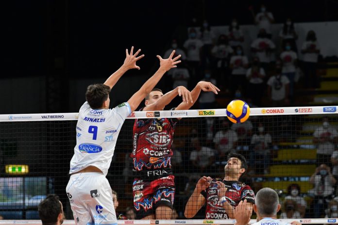 Il regista di Perugia introduce l'anticipo di sabato sera contro i meneghini