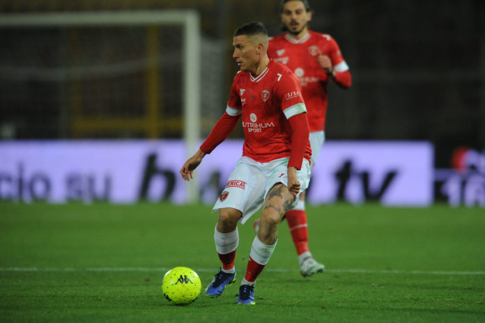 I biancorossi stendono i toscani con una rete di Lisi e due rigori