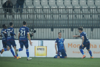 L'attaccante ha subito un intervento per la rottura delle ossa nasali  