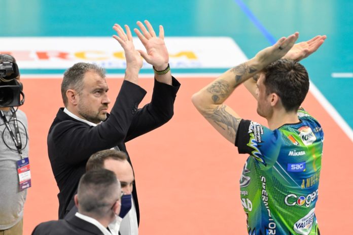 Il tecnico della Sir: 