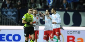 Contro il Vicenza quinto successo in sette gare per il tecnico romano sulla panchina dei calabresi. L'arbitro Miele all'inferno al posto del Perugia