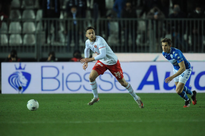 Una giornata di stop per il difensore, 1500 € di ammenda per il club 