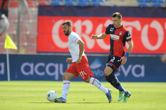 L'ex Lecce indiziato numero uno per far coppia con Melchiorri. Nessun dubbio negli altri reparti