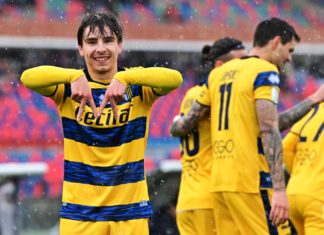 Il Parma espugna Cosenza grazie anche alle prodezze e alla doppietta del ventenne argentino. Brutto k.o. a Benevento per i nerazzurri che scivolano al terzo posto