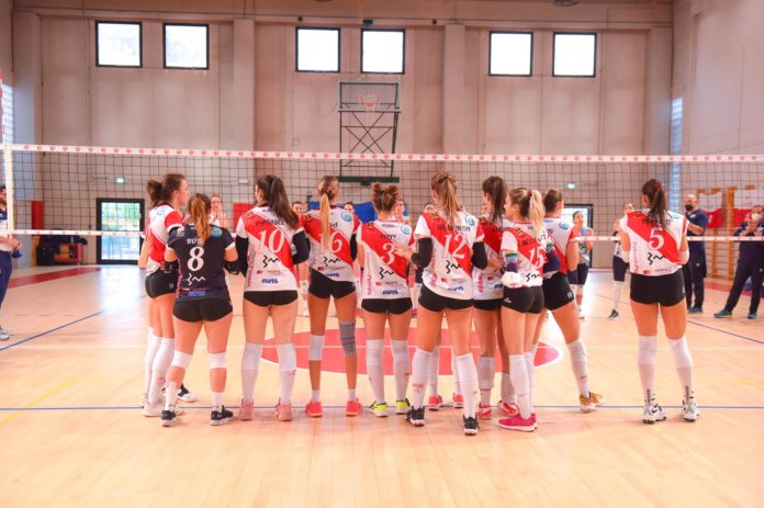 Sarà Melendugno l'avversaria della finale play-off per l'accesso alla A2 La 3M Pallavolo Perugia, dopo il cocente k.o. al golden set nello spareggio con Messina, avrà una seconda chance contro Melendugno. La formazione pugliese ha infatti sconfitto Castelfranco nella semifinale play-off raggiungendo così la finale contro la squadra di coach Marangi.  Le biancorosse scenderanno così in campo domenica 29 maggio in trasferta alle ore 19.00, per giocarsi poi la sfida di ritorno tra le mura amiche del 