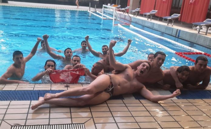 I ragazzi di Arcangeli trionfanti per 9-8 nell'ultima decisiva sfida del play-out. Retrocede l'Acquatica Torino