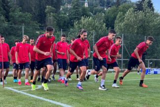 L'amichevole in diretta nei canali social del club partenopeo 