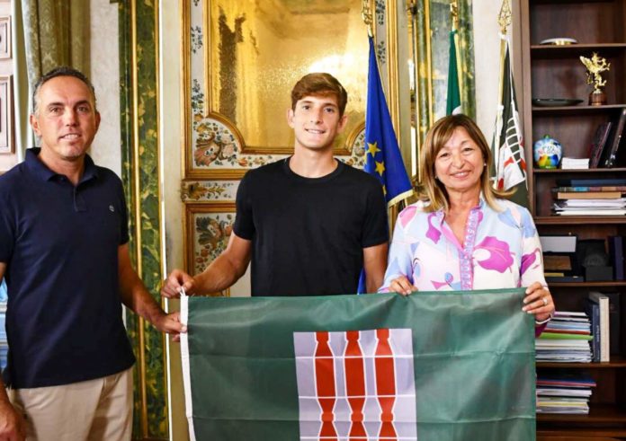 La Presidente Tesei si è complimentata col giovane tennista perugino per i recenti successi tra Algeria e Trieste 