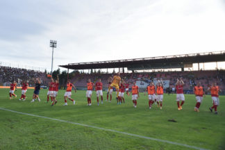 Il club, per il match col Sudtirol, sistema i tesserati della Curva in gradinata 