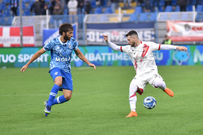 Il terzino lascia Perugia e si accasa ai rivali del Venezia