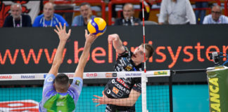 Con Leon in panchina e senza chiedere un time-out, la squadra di Anastasi ottiene una limpida vittoria all'esordio in campionato 