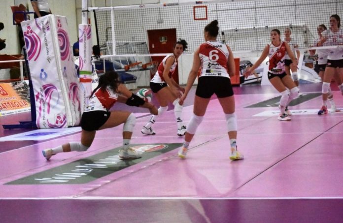 Le biancorosse, dopo i primi tre k.o. iniziali, guardano avanti e attendono Messina. Coach Marangi: “Occhio a Ebatombo e al gioco sui centrali”