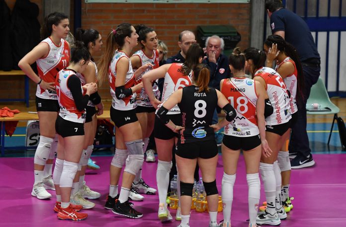 Biancorosse impegnate in casa della Itas Ceccarelli Martignacco. Coach Marangi: 