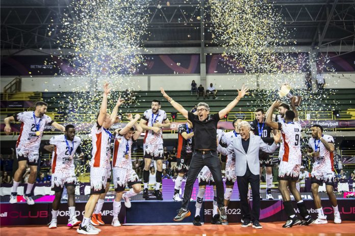 Il presidente della Sir Perugia dopo la vittoria nel Mondiale per Club: 