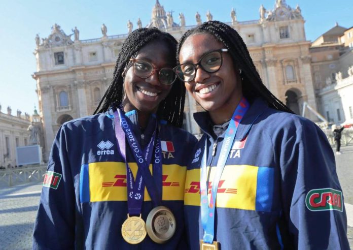 Gli azzurri Bertini, Giovi, Armini e Nwakalor in udienza dal Santo Padre 