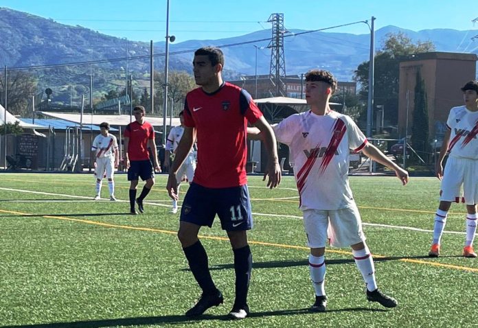 Sopra di due gol, i biancorossi subiscono tre reti in casa del fanalino di coda Cosenza