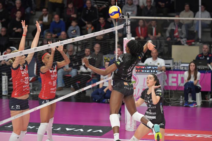 Nulla da fare per le ragazze di Bertini che lottano per almeno due set ma cedono alla distanza 