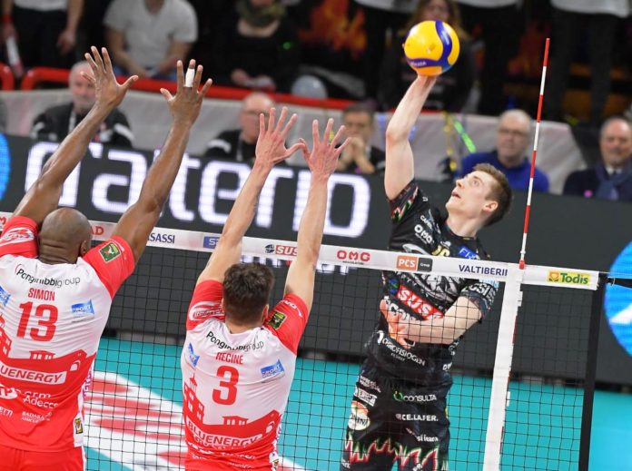 Primi due set molto equilibrati, poi Perugia fa la voce grossa 