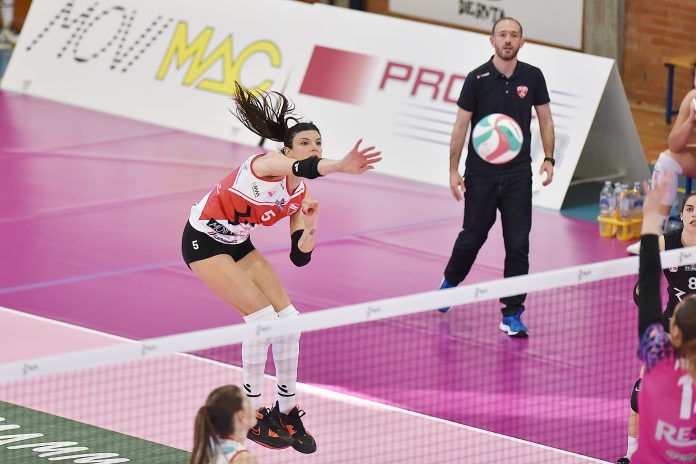 La schiacciatrice milanese rimarrà nel capoluogo umbro dopo l'esperienza con la Pallavolo Perugia