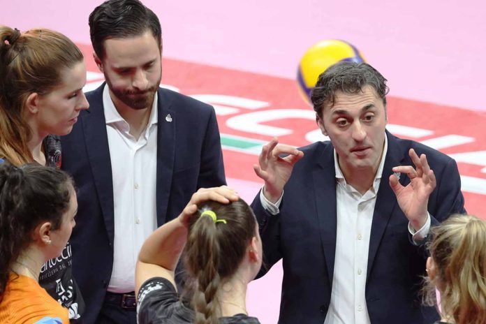 Il club si congeda da coach Bertini e Freschi