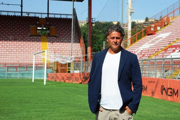 Il tecnico del Perugia presenta la sfida in Sardegna: 