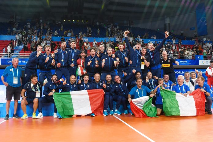 Lo schiacciatore rientra dalla Cina con l'oro delle Universiadi