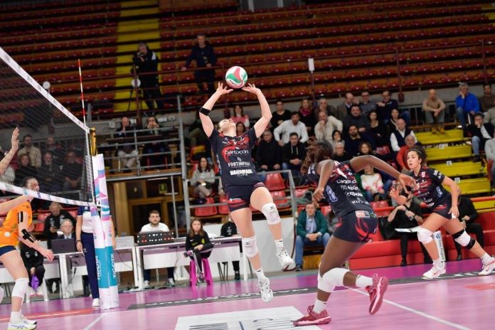 Le Black Angels di nuovo al Palabarton per sfidare le piemontesi. Il vice Marangi: 