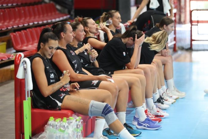 Il coach traccia il bilancio dei primi giorni di lavoro. Tra palla, palestra e piscina, arriva il programma degli 'allenamenti congiunti': test con Roma e Scandicci e quadrangolare ad Imola