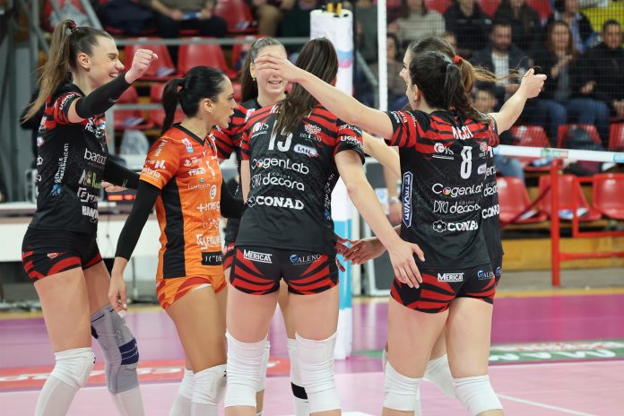 Le Black Angels regolano le piemontesi in tre set. Nemeth mvp, coach Giovi: 