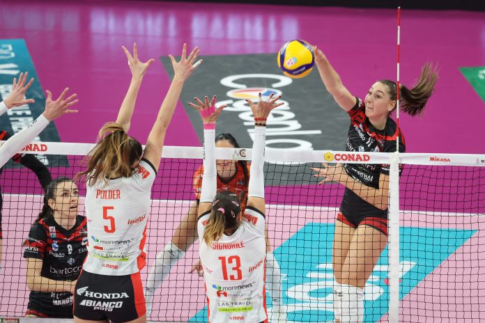 https://www.sportperugia.it/dalla-maglia-black-angels-al-sogno-azzurro-litalia-chiama-beatrice-gardini/