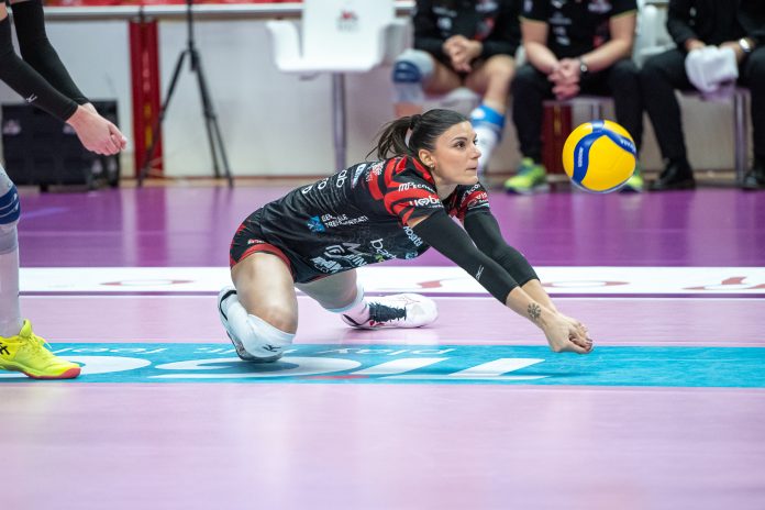 Parla la laterale della Bartoccini MC Restauri: 