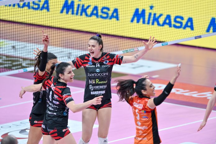 La centrale tedesca chiude la sua prima stagione in Italia con numeri importanti e un contributo prezioso alla salvezza in A1 della Bartoccini MC Restauri