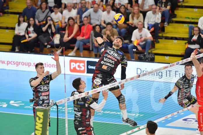 Dopo il k.o. con la Lube, gli uomini di Lorenzetti affrontano Piacenza al meglio delle tre partite per staccare il pass per la massima competizione europea