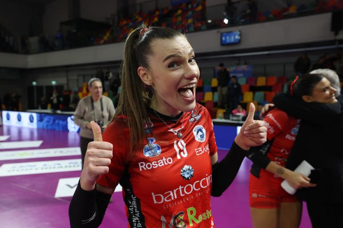 La schiacciatrice romena lascia la Bartoccini MC Restauri Perugia con parole al miele: 