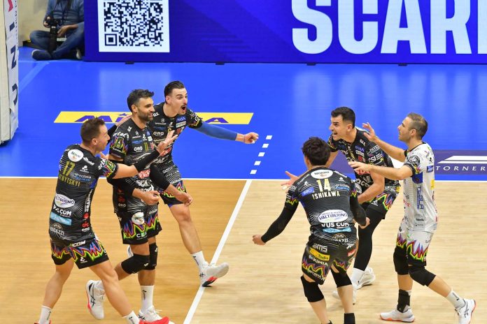 Vero Volley MONZA vs Sir Susa Scai PERUGIA, 1ª giornata di regular season Superlega Credem Banca - Campionato italiano di Pallavolo Maschile - Volley Volleyball presso Opiquad Arena Monza IT, 21 ottobre 2025. Foto: Michele Benda [riferimento file: 2025-10-21/MB5_0423]